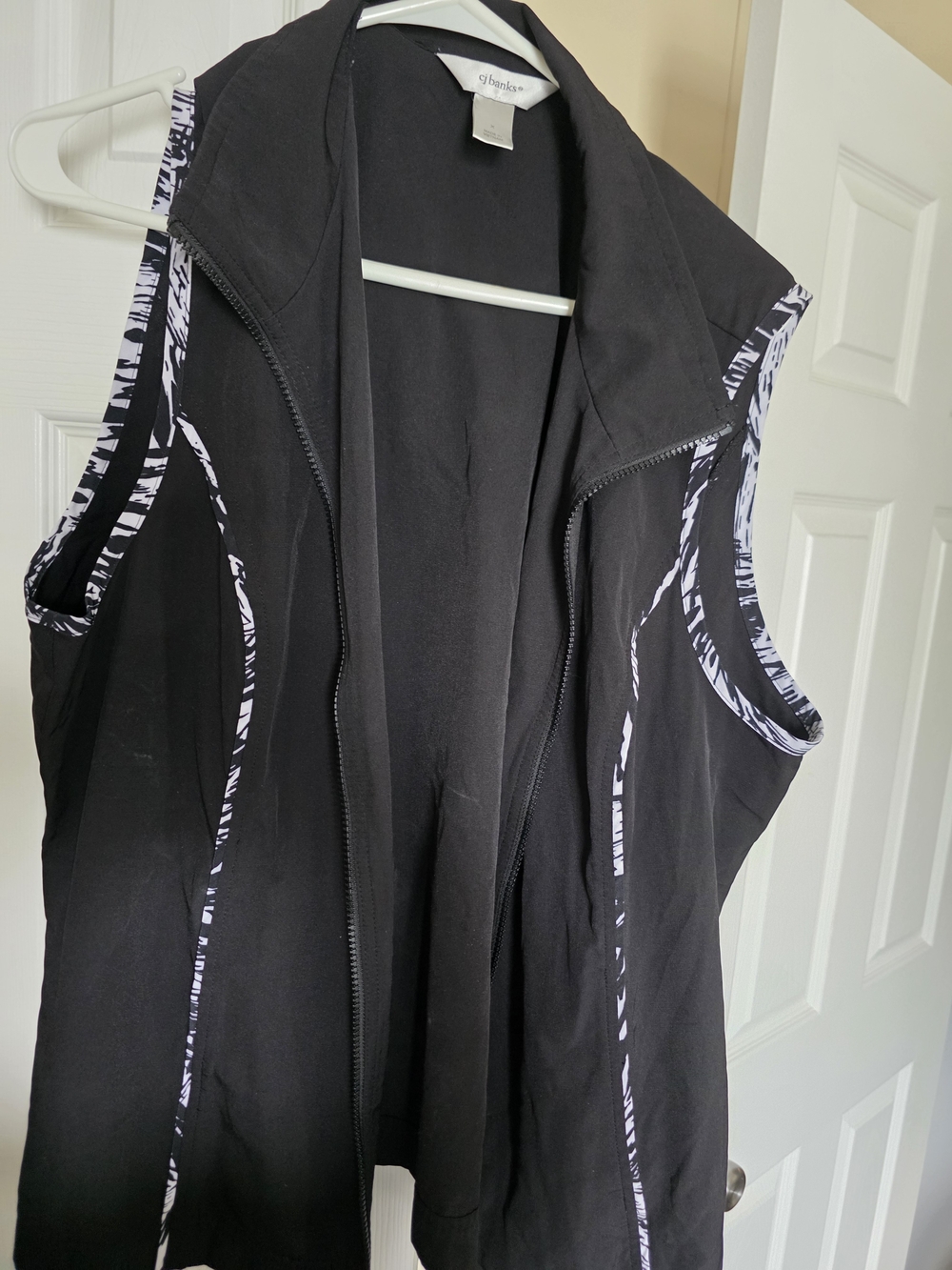 CJ Banks Black Sleeveless Zip-Front Vest with White Trim